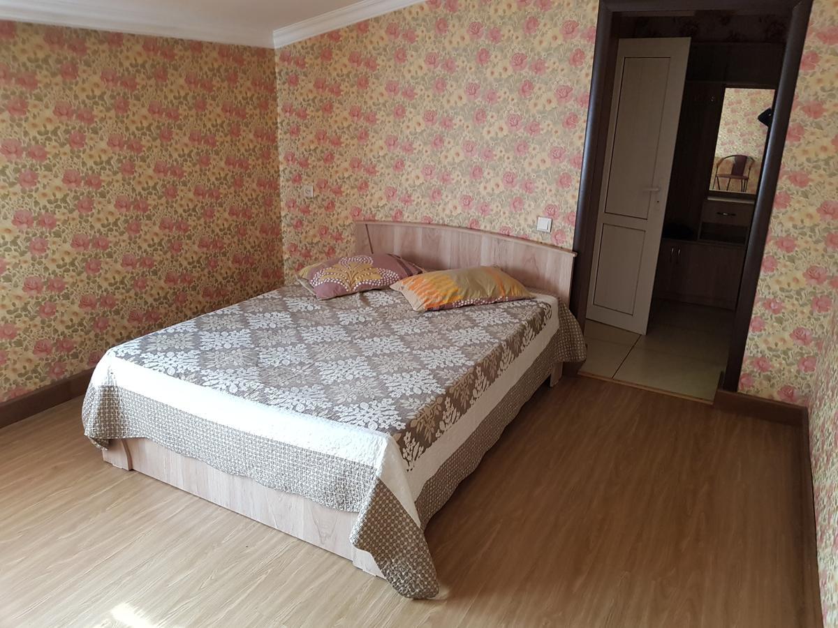 Mini Hotel Leila Алмати Екстер'єр фото