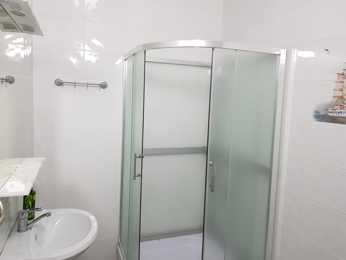 Mini Hotel Leila Алмати Екстер'єр фото