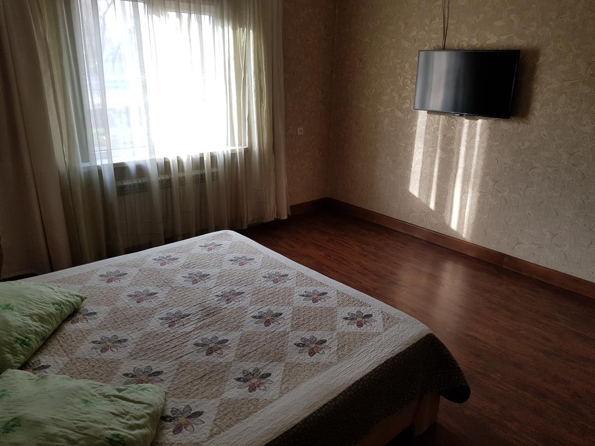 Mini Hotel Leila Алмати Екстер'єр фото